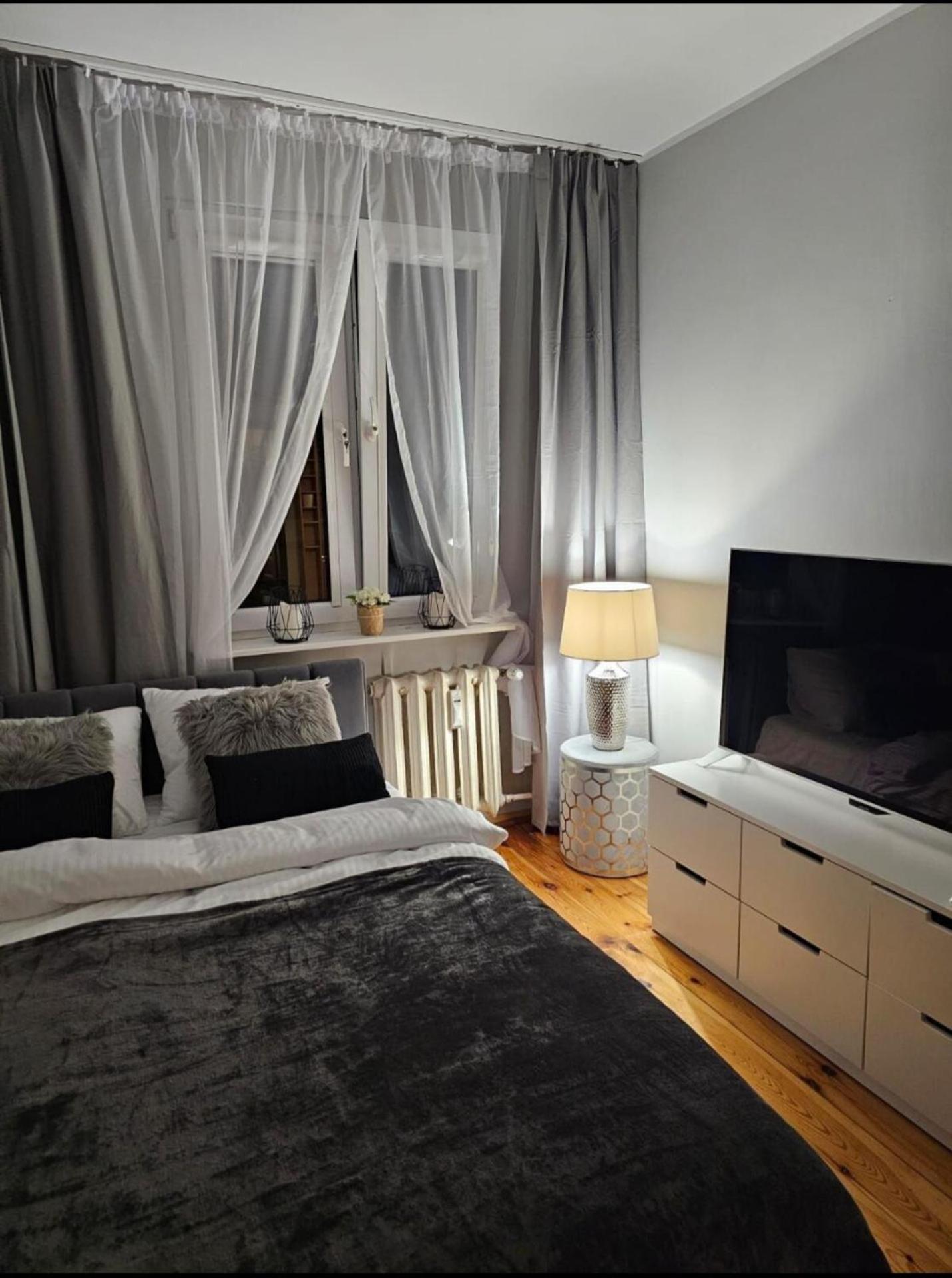 Apartment In Zyrardow 10Min To Suntago Exterior foto